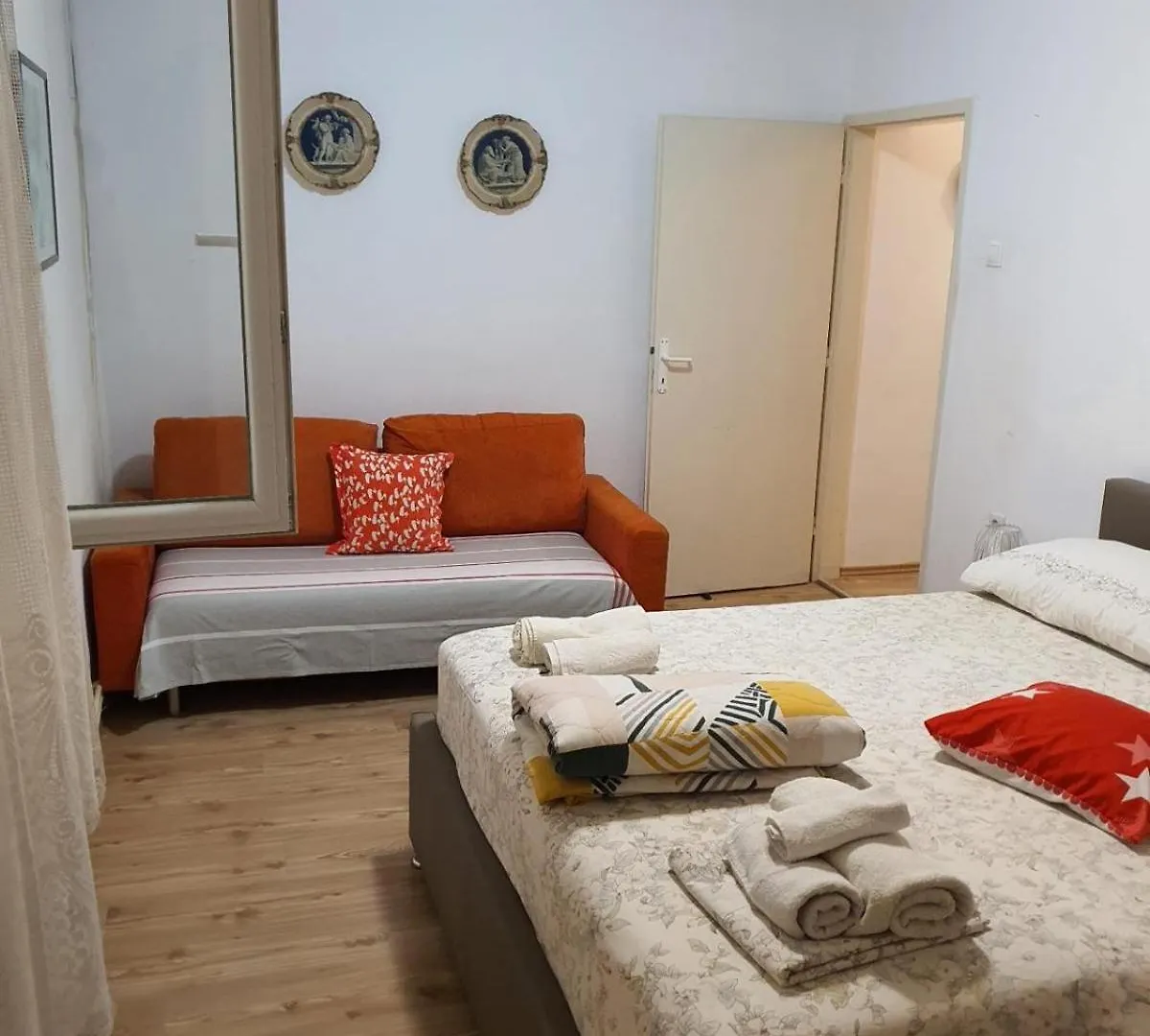 Apartmani Hereditas ザダル
