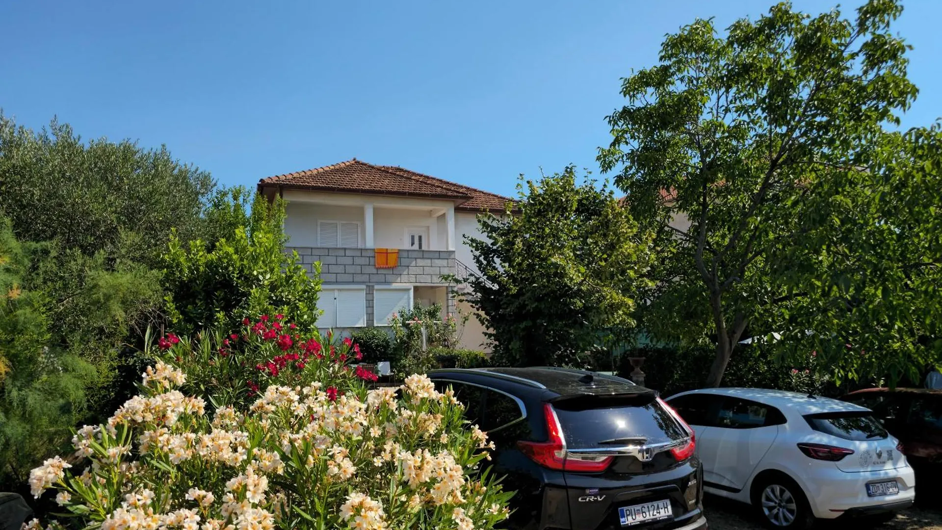Apartmani Hereditas زادار 0*,